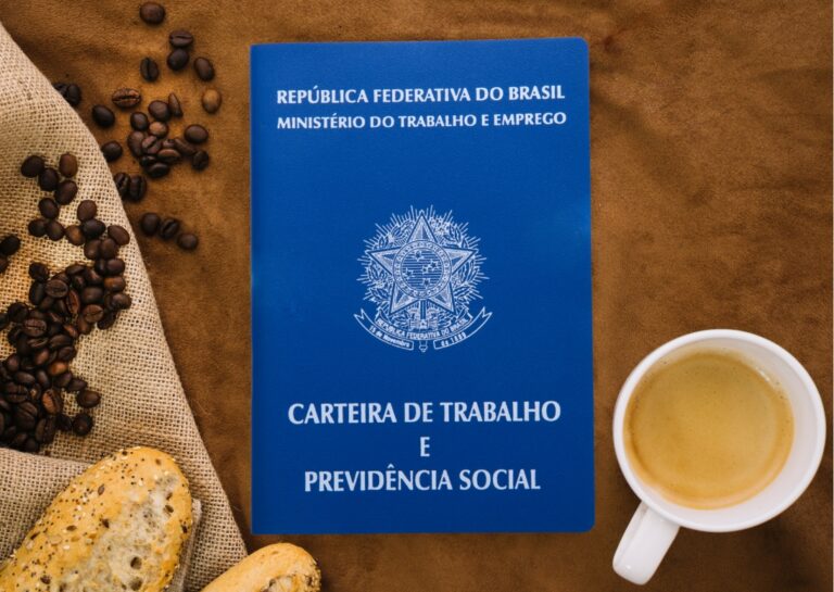 carteira-de-trabalho-cafe.jpg
